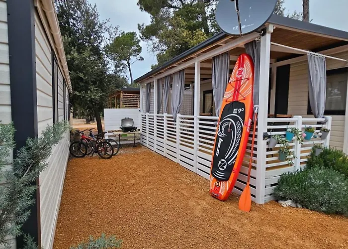 House, Soline, Kamp Biograd Na Moru
