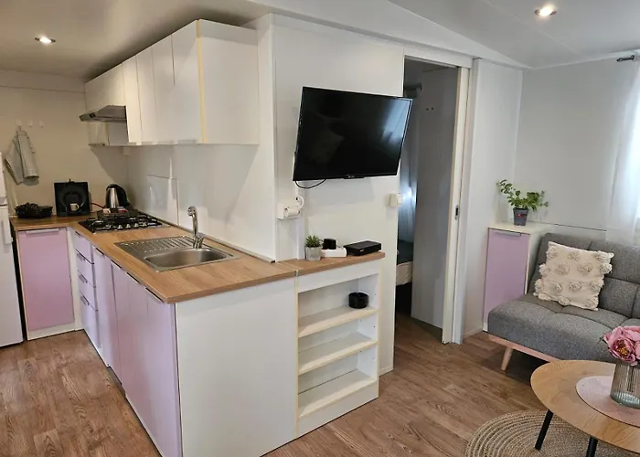 House, Soline, Kamp Biograd Na Moru