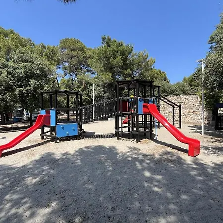 House, Soline, Campingplatz