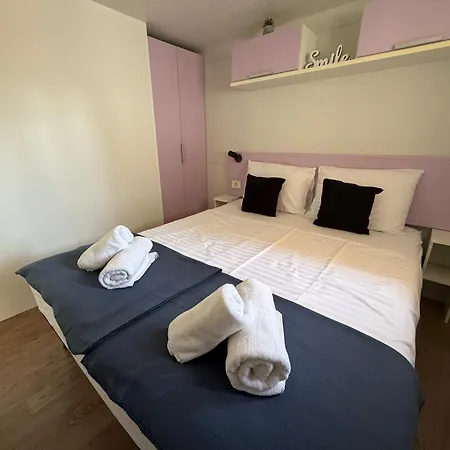 House, Soline, * Biograd Na Moru