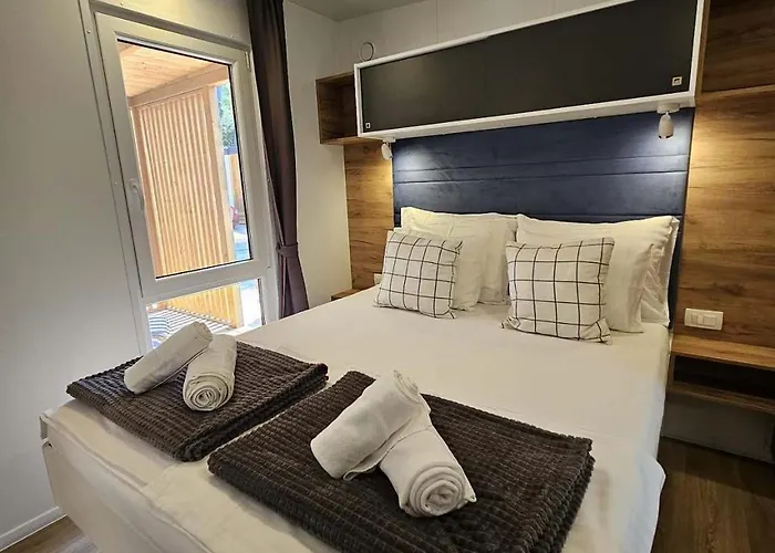 Kamp alanı House, Soline, *